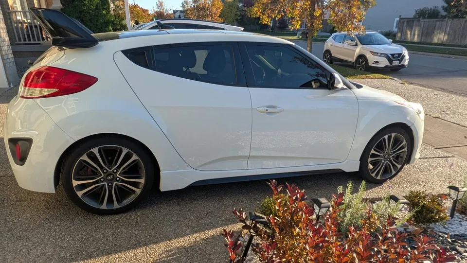 Hyundai Veloster 2015 photo 2