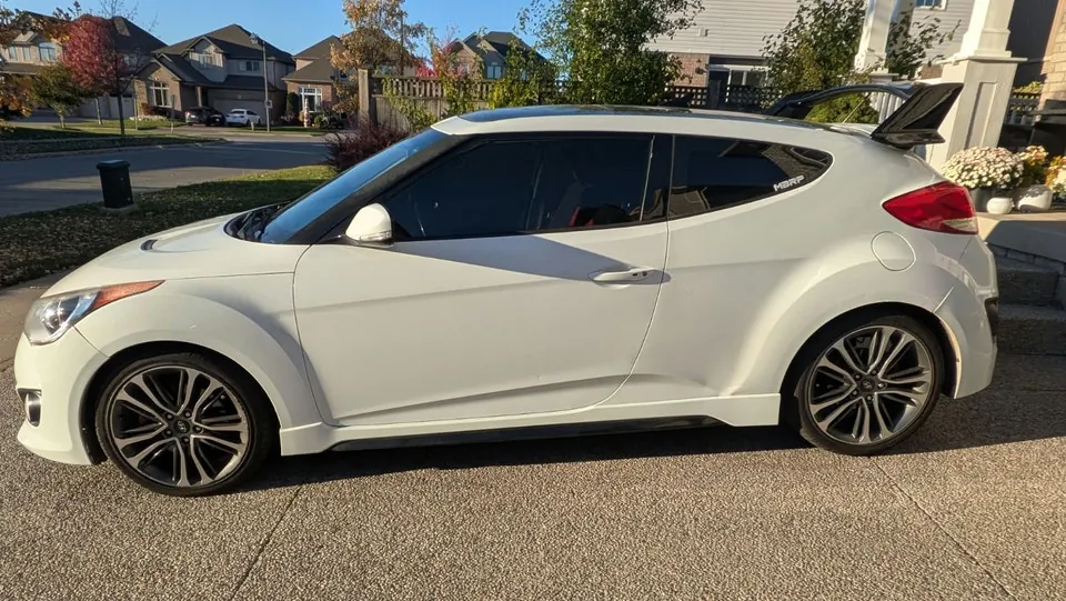 Hyundai Veloster