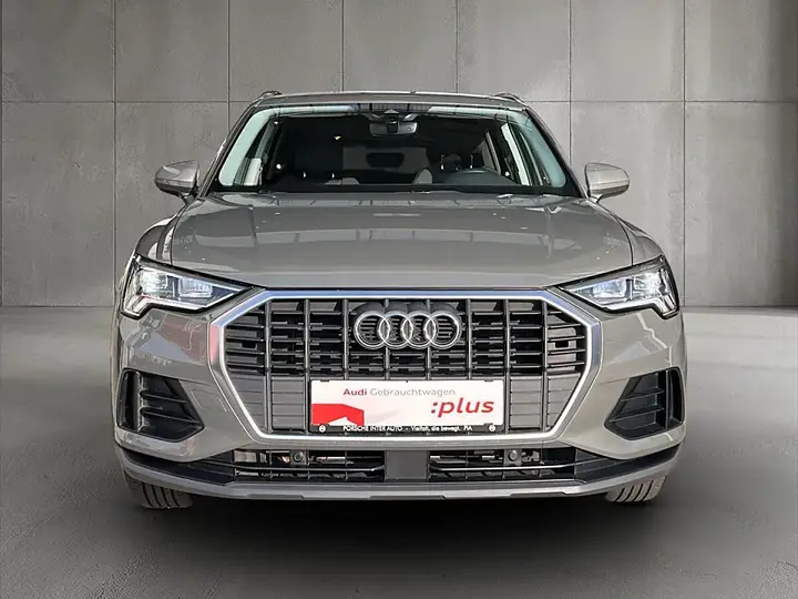 Audi Q3 2021 photo 2