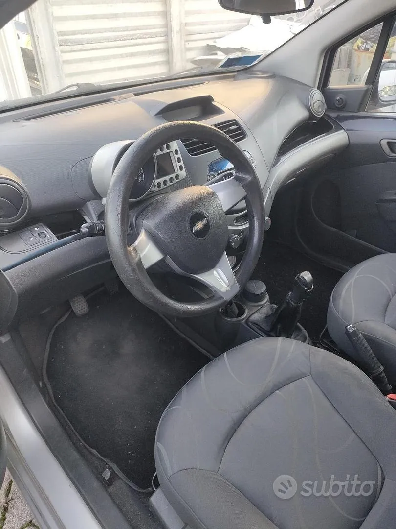 Chevrolet Spark 2011 photo 3