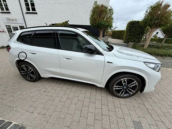 BMW X1 2023 photo 3