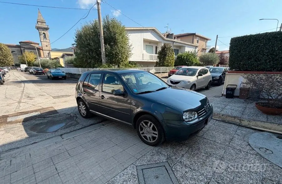 Volkswagen Golf 2002 photo 2