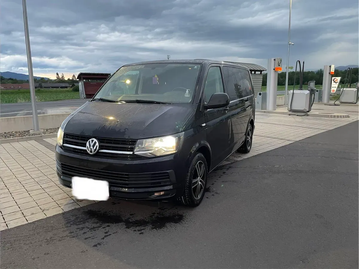 Volkswagen Multivan 2015 photo 2