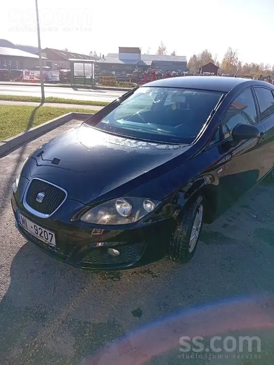 Seat Leon 2010 photo 3