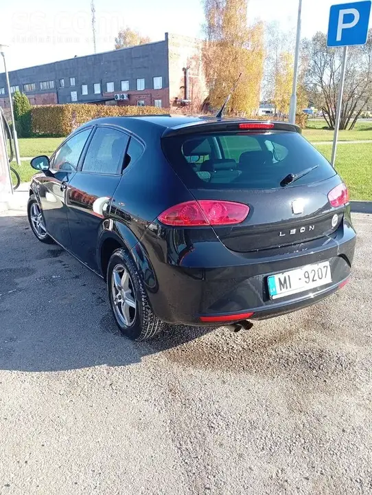 Seat Leon 2010 photo 2
