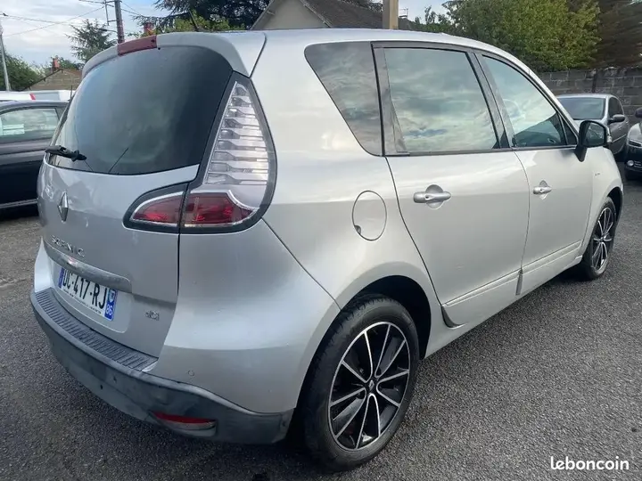 Renault Scenic 2014 photo 5