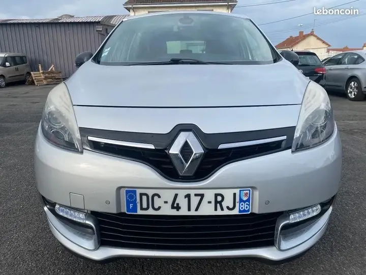 Renault Scenic 2014 photo 2