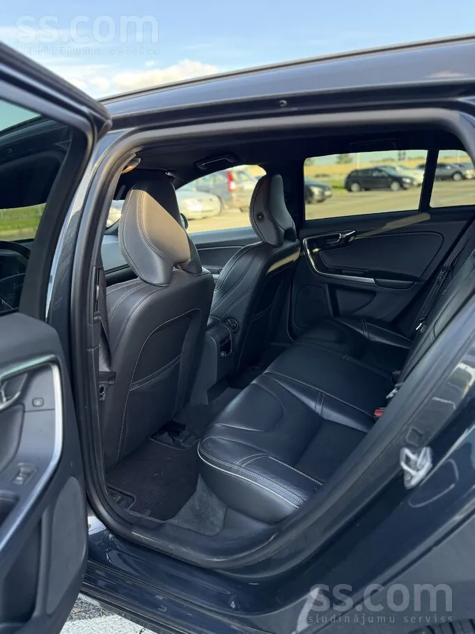 Volvo V60 2014 photo 4
