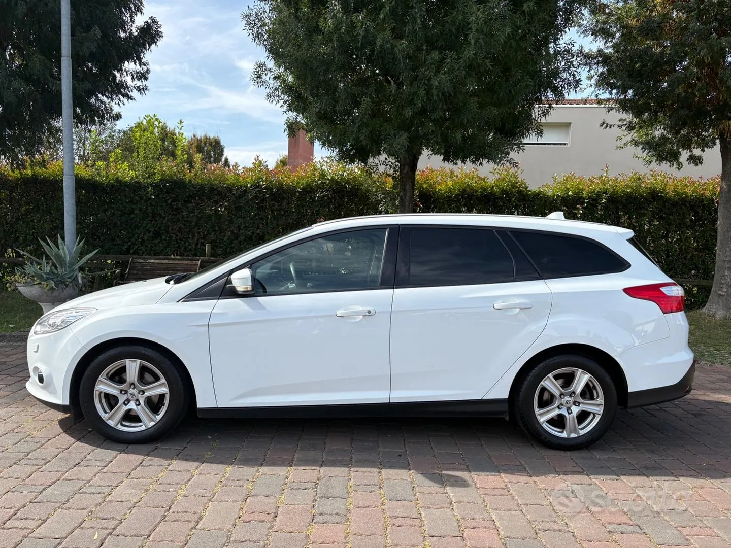 Ford Focus 2014 photo 2