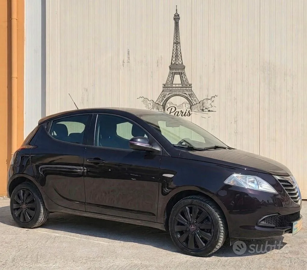 Lancia Ypsilon