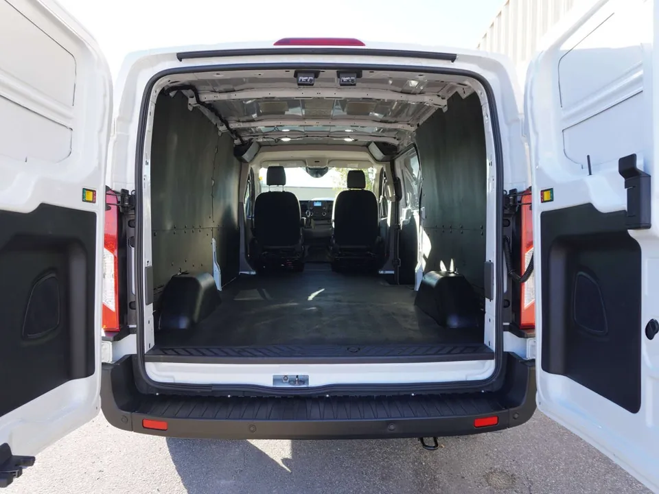 Ford Transit Cargo 2025 photo 2