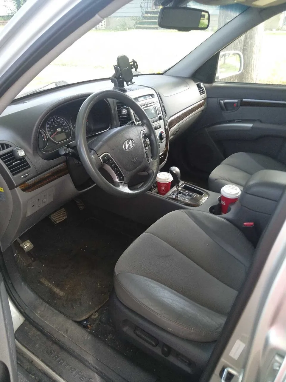Hyundai Santa Fe 2012 photo 2