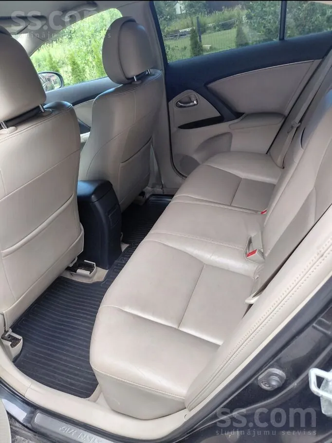 Toyota Avensis 2009 photo 4