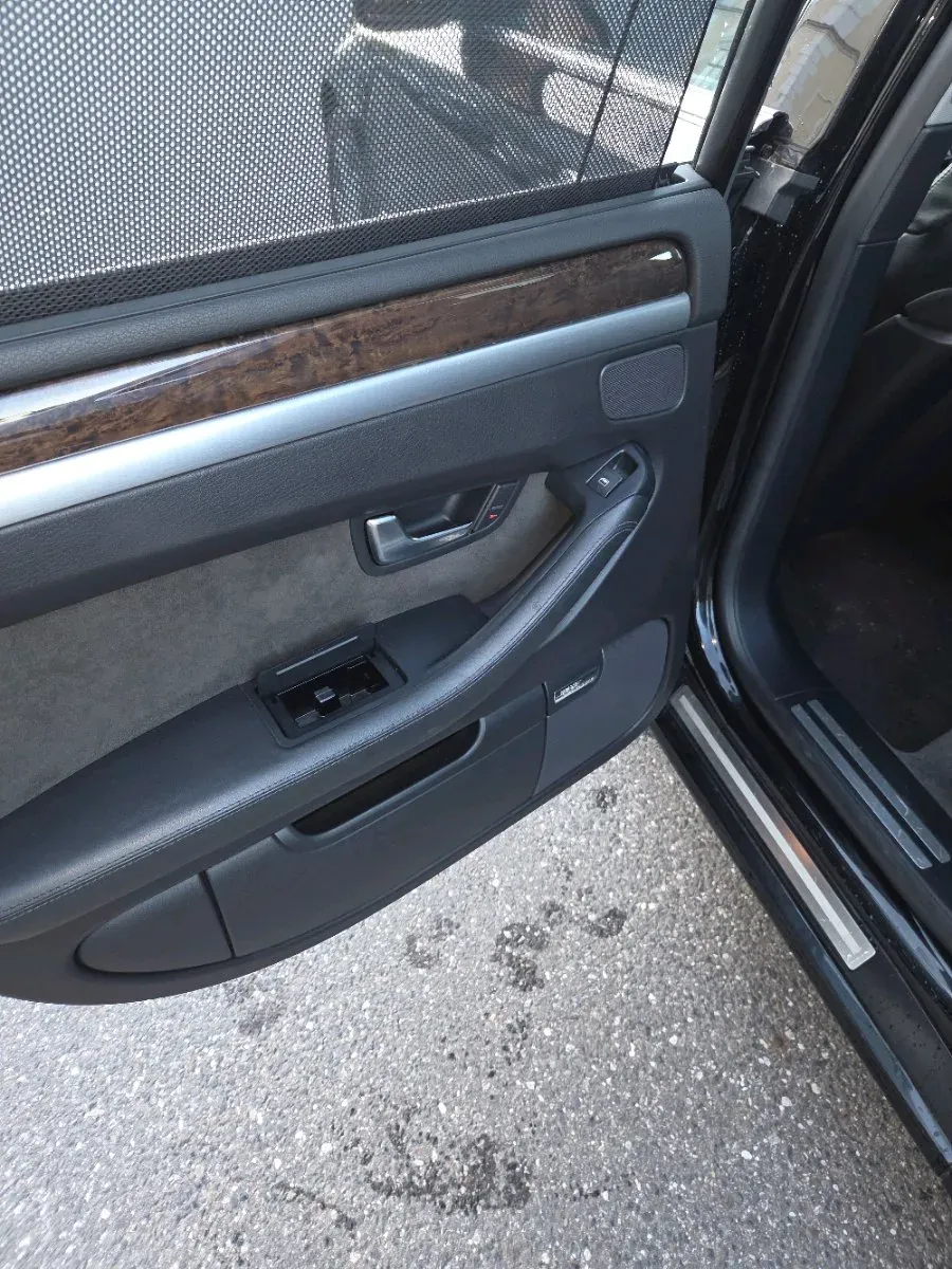 Audi A8 2004 photo 3