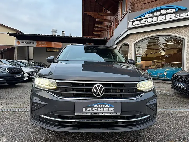 Volkswagen Tiguan 2023 photo 2