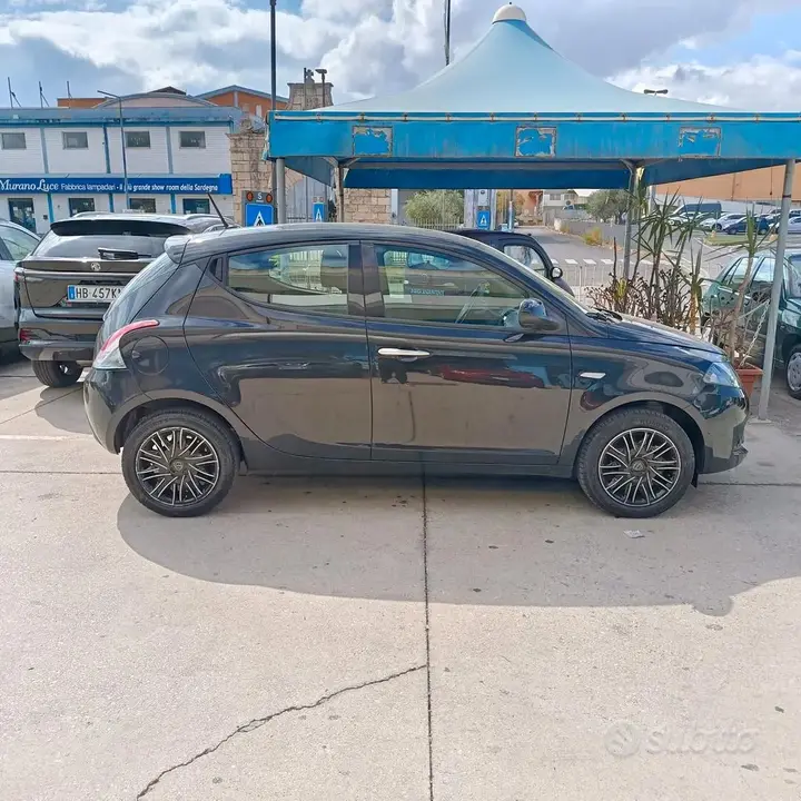 Lancia Ypsilon 2022 photo 5