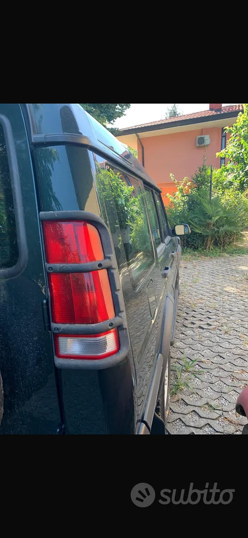 Land Rover Discovery 2001 photo 2