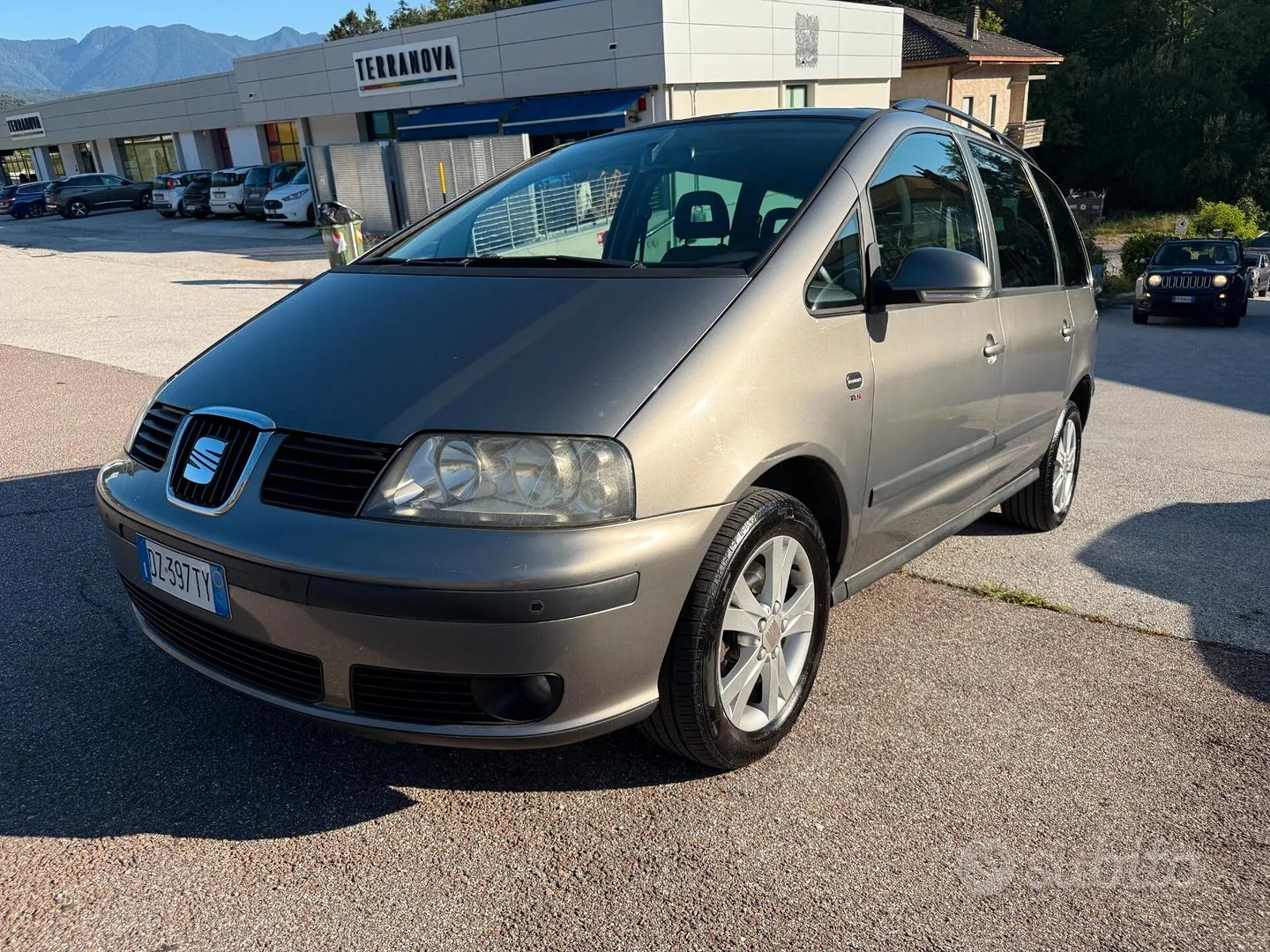 Seat Alhambra 2009 photo 4