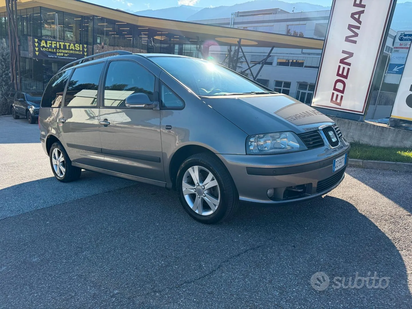 Seat Alhambra 2009 photo 2