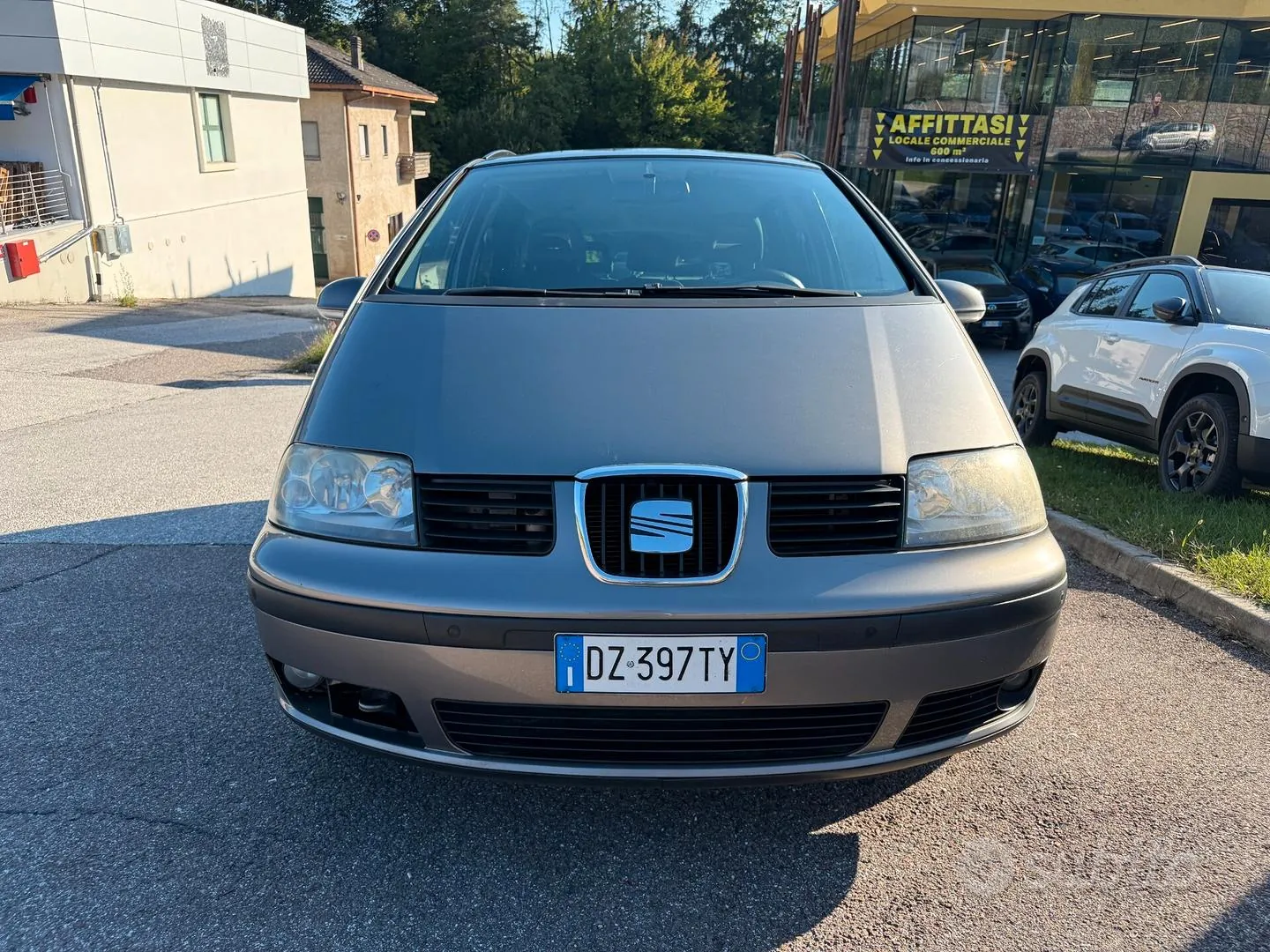 Seat Alhambra 2009 photo 3