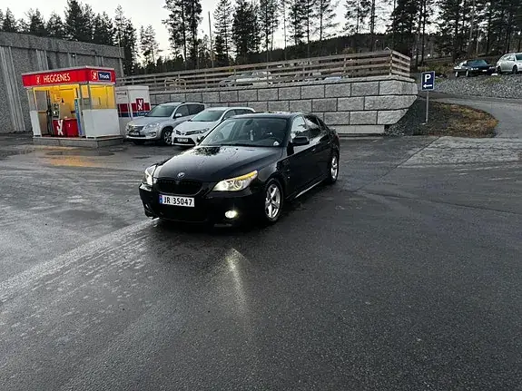BMW 5 Series 2007 photo 2