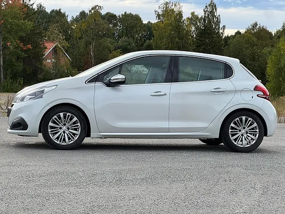 Peugeot 208 2018 photo 4