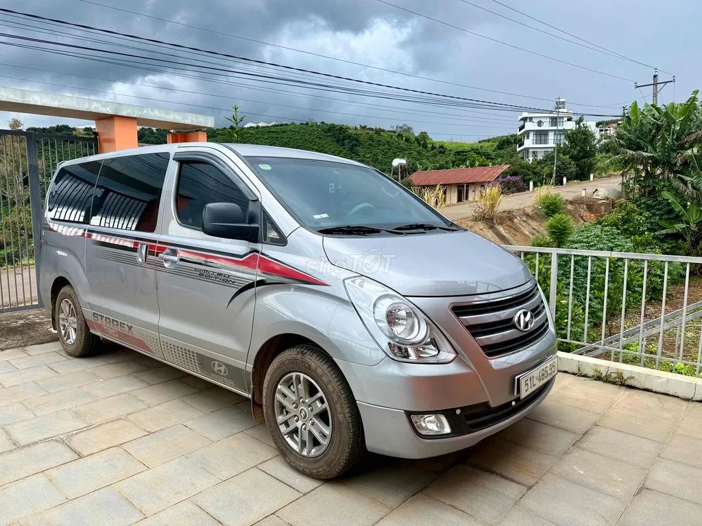 Hyundai Starex 2017 photo 2