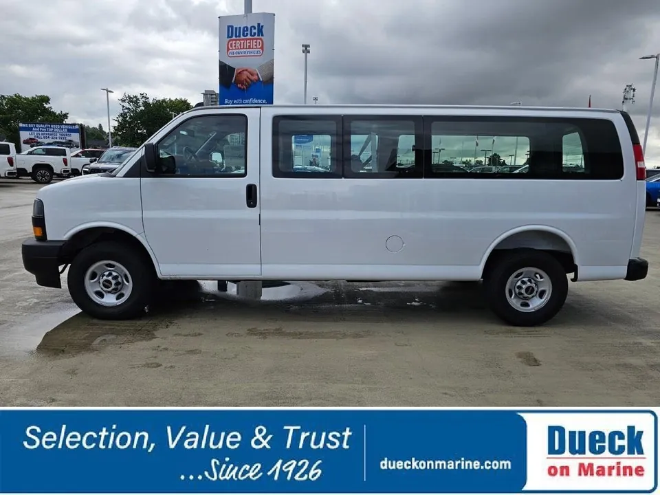 GMC Savana 2025 photo 5
