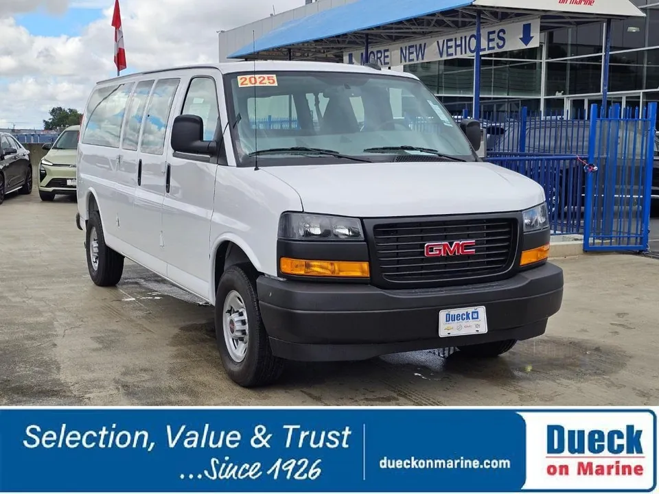 GMC Savana 2025 photo 2