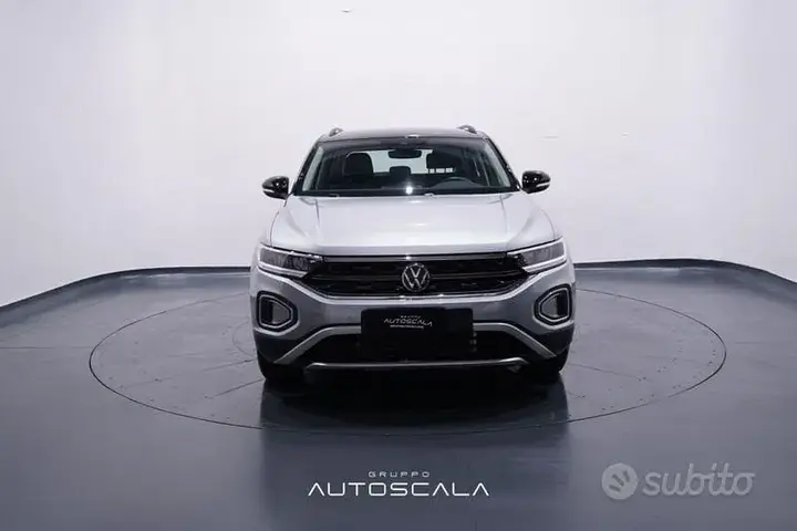 Volkswagen T-Roc 2024 photo 2