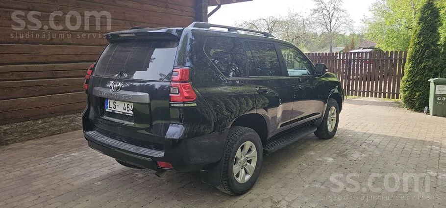 Toyota Land Cruiser 2023 photo 5