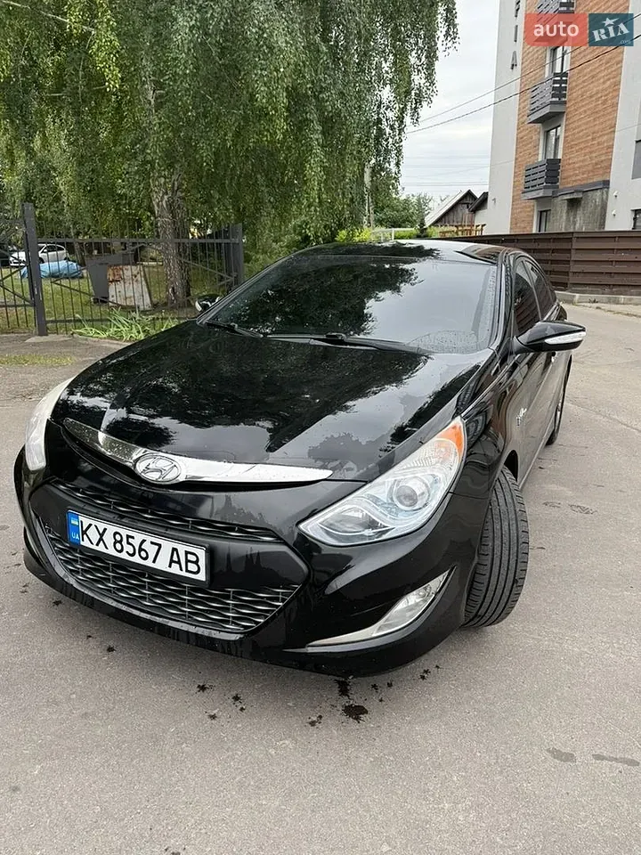 Hyundai Sonata 2013 photo 2