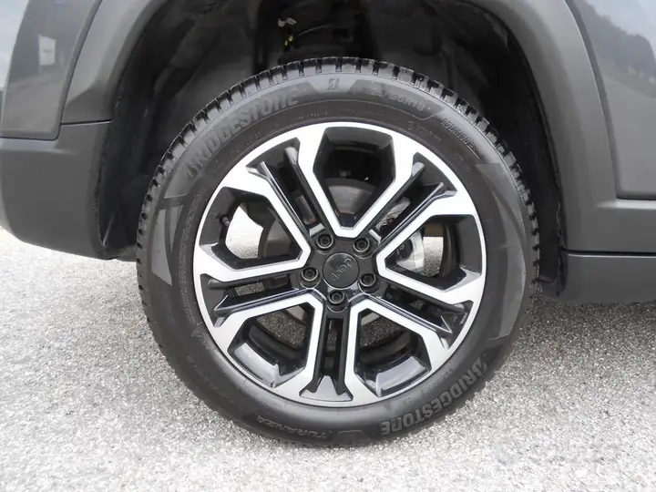 Jeep Compass 2024 photo 3
