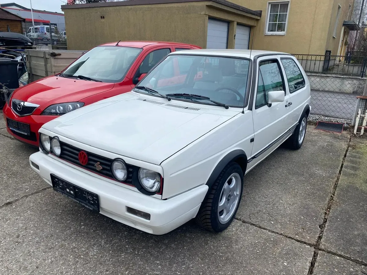 Volkswagen Golf 1985 photo 2