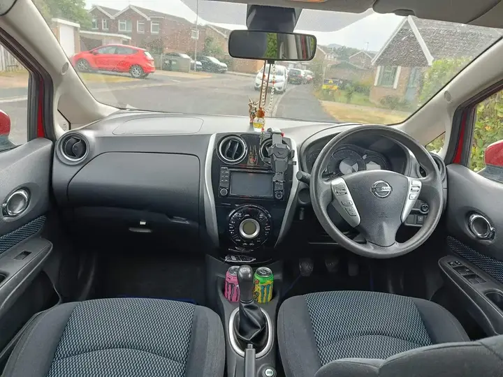 Nissan Note 2014 photo 5