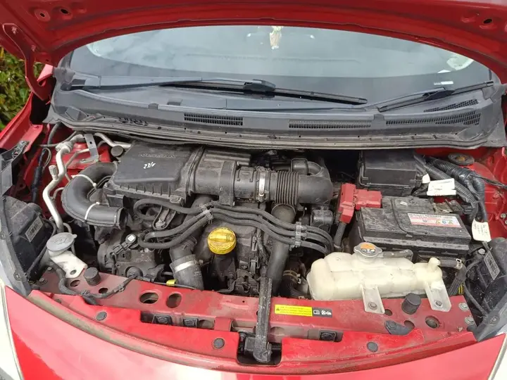 Nissan Note 2014 photo 3