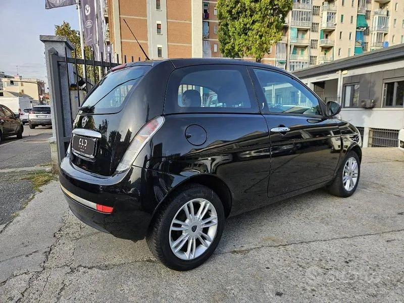 Lancia Ypsilon 2010 photo 4