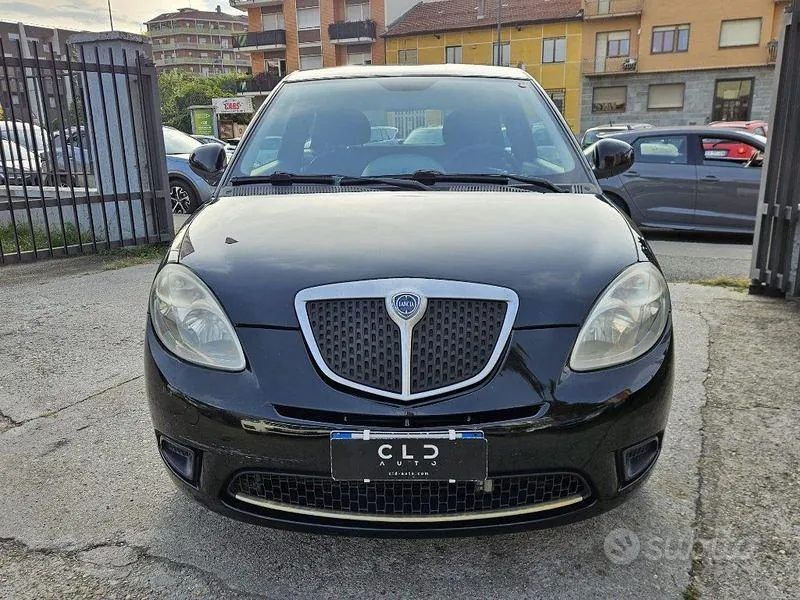 Lancia Ypsilon 2010 photo 2