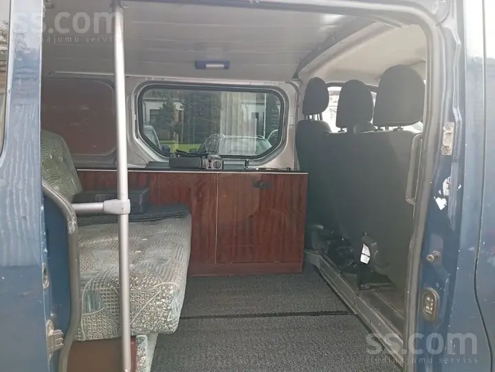 Renault Trafic 2014 photo 2