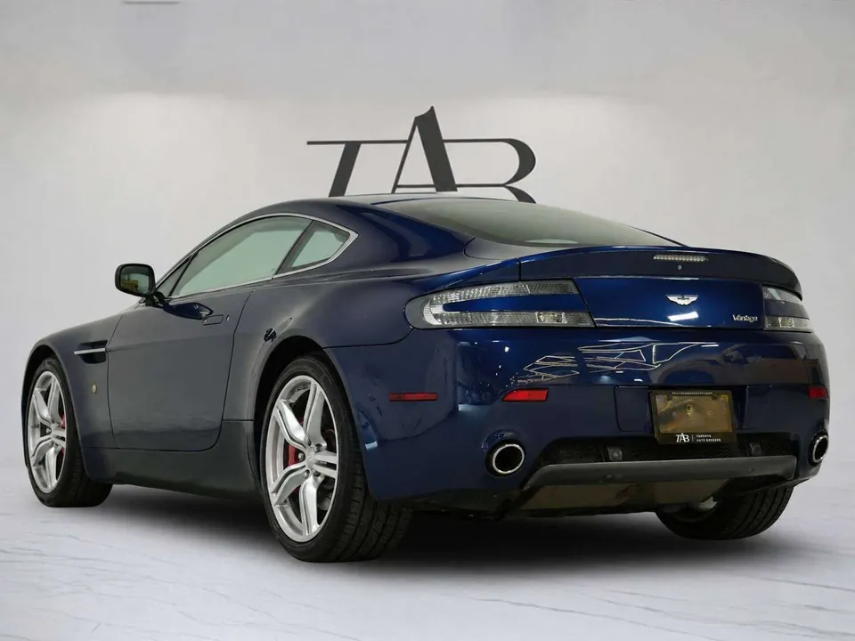 Aston Martin V8 Vantage 2009 photo 5