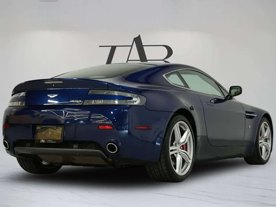 Aston Martin V8 Vantage 2009 photo 4