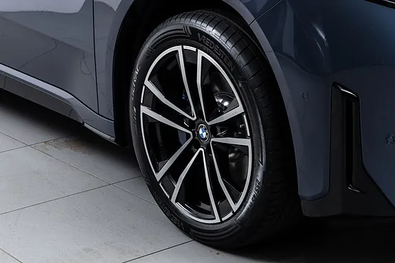 BMW Ix3 2026 photo 3