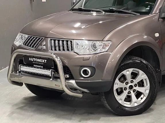 Mitsubishi L200 2012 photo 2