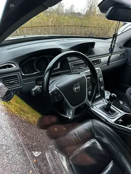 Volvo V70 2012 photo 4