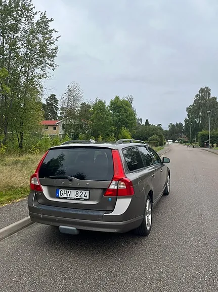 Volvo V70 2008 photo 2