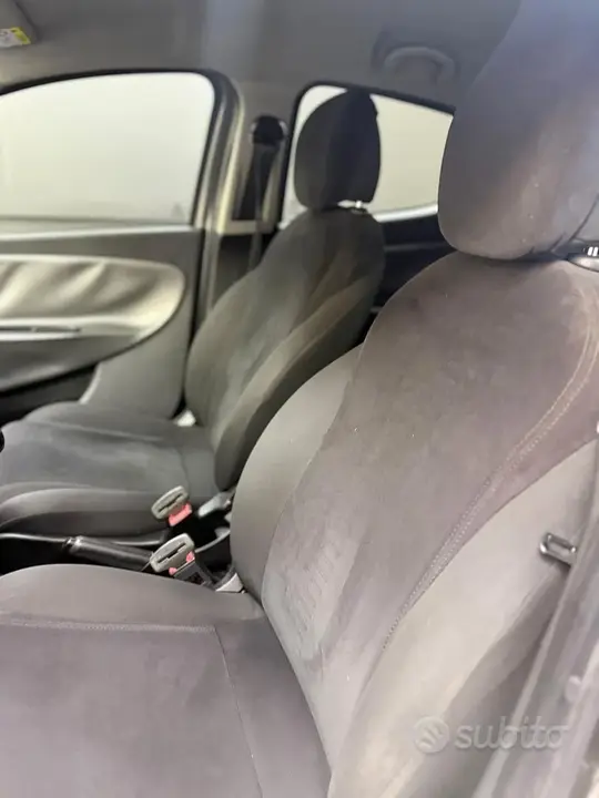 Lancia Ypsilon 2015 photo 5
