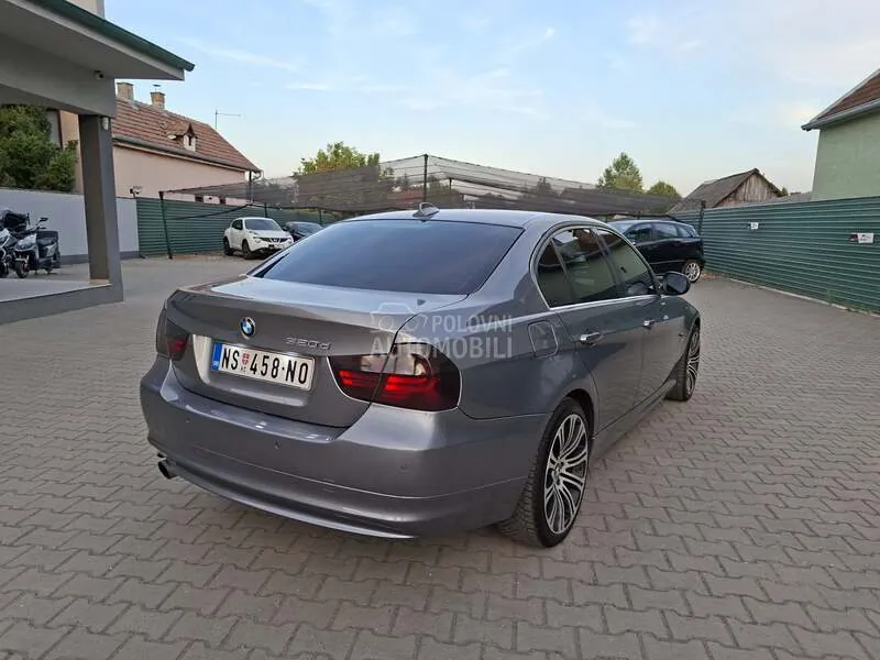 BMW 320 2010 photo 4