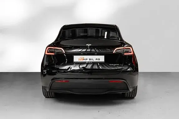 Tesla Model Y 2021 photo 2
