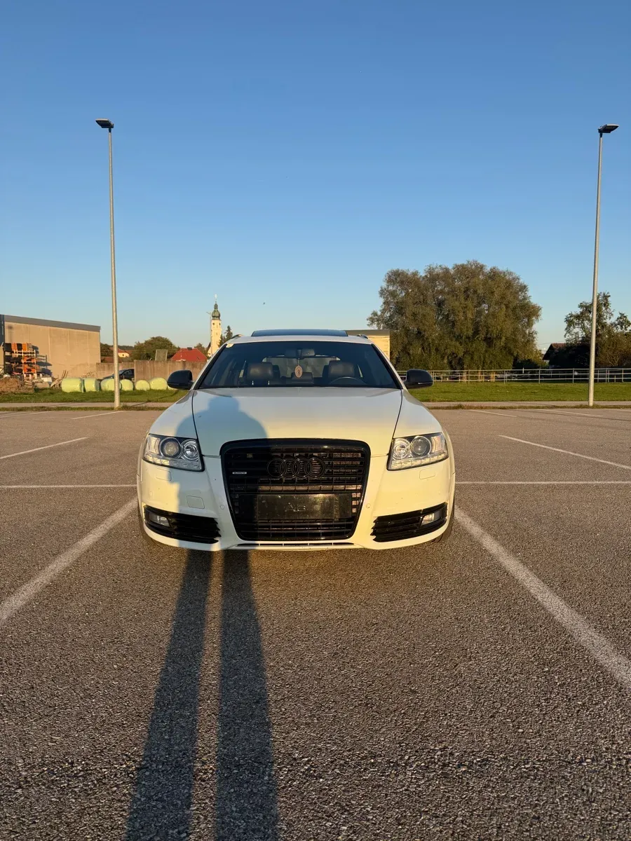 Audi A6 Avant 2010 photo 2