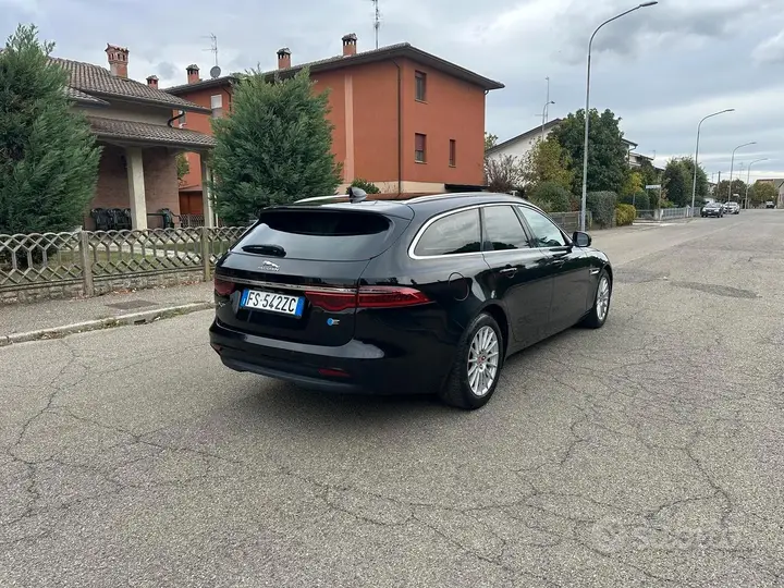 Jaguar Xf Sportbrake 2018 photo 4